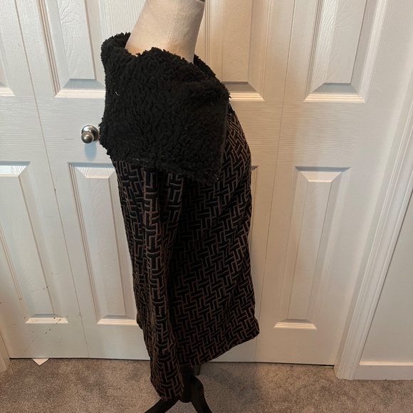 Tonia size M jacket - Picture 9 of 14